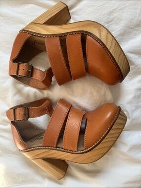 Free People Mix It Up light brown closed toe heeled clogs leather sandals